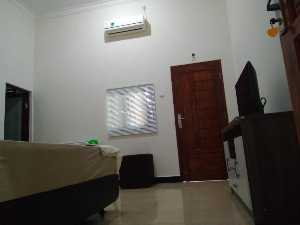 Ahlen Pangandaran Hotel Exterior photo