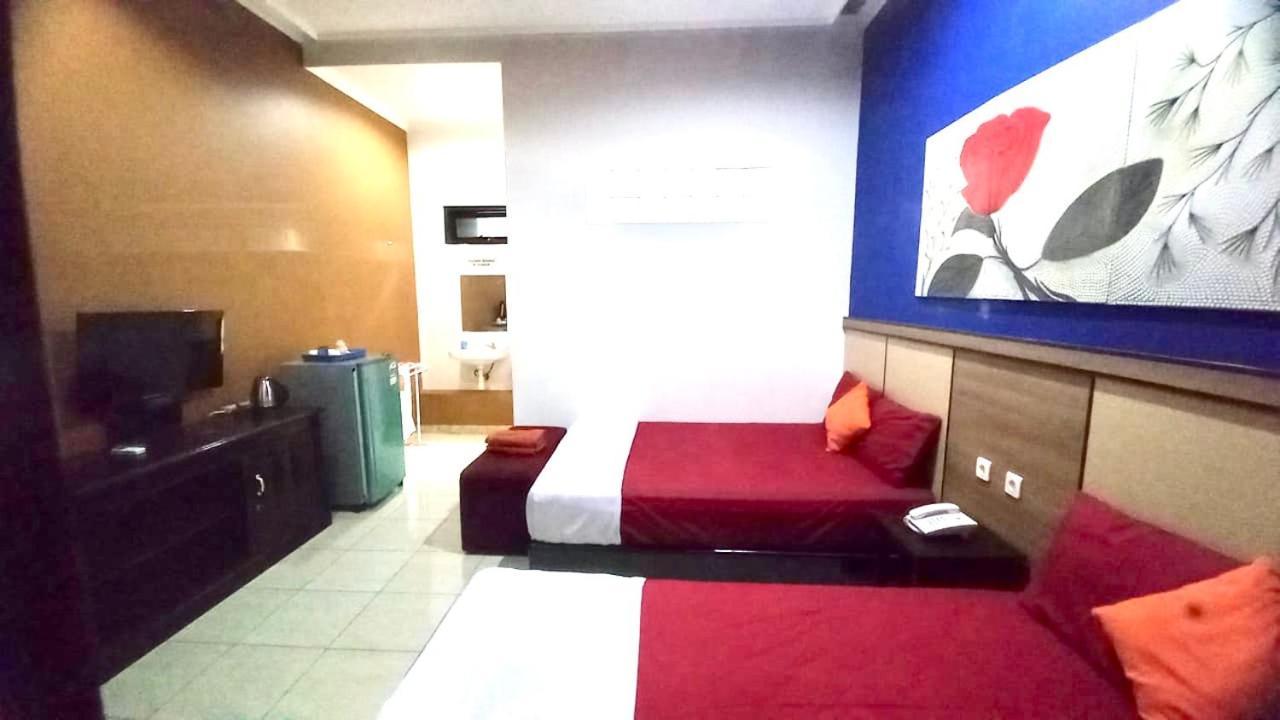 Ahlen Pangandaran Hotel Exterior photo